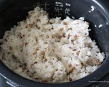 白米2合と紫もち麦大さじ2を炊飯器で炊く作り方9写真