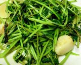 町中華メニュー　豆苗のにんにく炒め作り方4写真