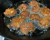 鶏肉だんごと新玉ねぎ、ニラのスープ作り方4写真