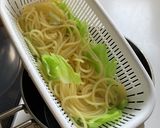 ホタルイカと春キャベツのガーリックパスタ作り方8写真