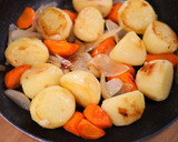 とろとろホクホク♪そぼろあんかけ肉じゃが作り方4写真