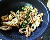 ピリっな辛味がたまらない！ちくわマヨ炒め作り方7写真
