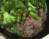 牛肉とアスパラのオイスターソース炒め作り方3写真