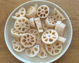 カリッとやみつき！れんこんの甘辛炒め作り方1写真