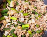ニンニクの芽とひき肉炒めのレンコン入り作り方7写真