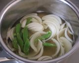 新玉ねぎとスナップエンドウの味噌汁作り方3写真