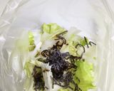 超簡単！ごま油が効いたレタス塩昆布サラダ作り方3写真
