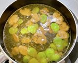 マッシュルームと空豆の食べるスープ作り方1写真