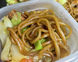 焼きそばの次の日の定番オムそば弁当☆作り方3写真
