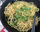 鮭と舞茸のピリ辛焼きそば作り方2写真