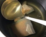 ☆お吸い物☆絹さや＆わかめ作り方2写真