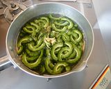 ゴーヤとサーモンの梅肉あえ作り方5写真