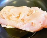 鶏胸肉のチキンステーキ♡バター醤油ソース作り方2写真