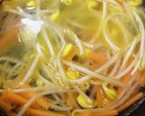 モヤシたっぷりの赤だし味噌汁作り方2写真