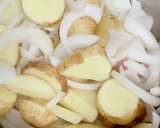 甘旨！新じゃがと新玉ねぎの白味噌汁♪作り方3写真