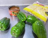 サバ味噌缶のピーマンチーズ焼き作り方1写真