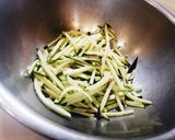 ズッキーニのソムタム風サラダ作り方3写真