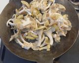 アスパラたもぎ茸のバター醤油炒め作り方2写真