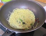 フライパン1つで出来る! ペペロンチーノ作り方10写真