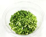 蒟蒻パスタで簡単☆ニラたっぷりパスタ♫作り方1写真