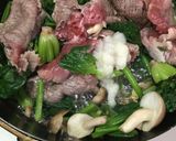 牛肉とほうれん草の塩麹炒め作り方3写真