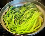 カブ(大根)の葉と油揚げの煮物作り方1写真