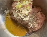 鶏ハンバーグ　和風ニンニク醤油ソース作り方1写真