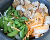 鶏とスナップエンドウのにんにく味噌炒め作り方5写真