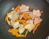 豚バラ肉とレタスのあんかけうどん作り方3写真