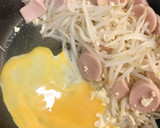 簡単魚肉ソーセージと玉子のもやし炒め作り方5写真