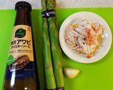 毛ガニとアスパラのオイスターソース炒め作り方1写真