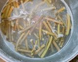 梅がうめぇ♪ワラビと新玉ねぎのポン酢和え作り方5写真