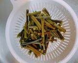 梅がうめぇ♪ワラビと新玉ねぎのポン酢和え作り方6写真