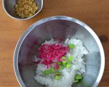 鮮やか!紅生姜と枝豆のおむすび作り方3写真