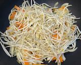 栄養も野菜もたっぷり♪八宝菜丼作り方5写真