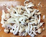 鶏ささみ団子と キャベツ きのこのスープ作り方3写真