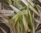 ほっとする味！椎茸の石付きのすまし汁😋作り方2写真