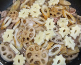 牛肉とごぼう蓮根ちくわの煮物♪作り方4写真