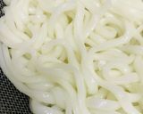 缶詰活用●釜揚げさんまの蒲焼缶うどん作り方1写真