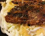 缶詰活用●釜揚げさんまの蒲焼缶うどん作り方2写真