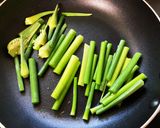 ニンニクの芽ともやしの塩胡椒炒め作り方3写真