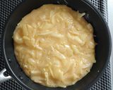 簡単副菜☆新たまねぎのチーズオムレツ。作り方4写真