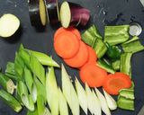 豚バラ肉と夏野菜たっぷりのつけ汁うどん作り方1写真