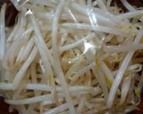 簡単！旨い♪安い♪もやしのピリ辛ごま和え作り方1写真