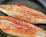 塩サバを焼いてからの炊き込みご飯♡作り方3写真