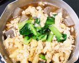 簡単ヘルシー♪蒟蒻と鶏ひき肉の煮物作り方3写真