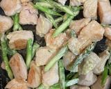 鶏胸肉とアスパラのオイスターマヨ炒め作り方5写真