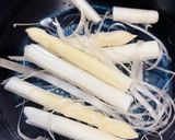 ホワイトアスパラとサーモンの冷製スープ作り方1写真