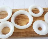 新玉ねぎの豚リング照り焼き作り方1写真