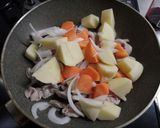 豚肉じゃが（カレー風味）作り方3写真